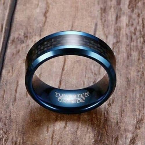 Bague pour hommes - Bague en tungstène bleu avec incrustation de fibre de carbone noire