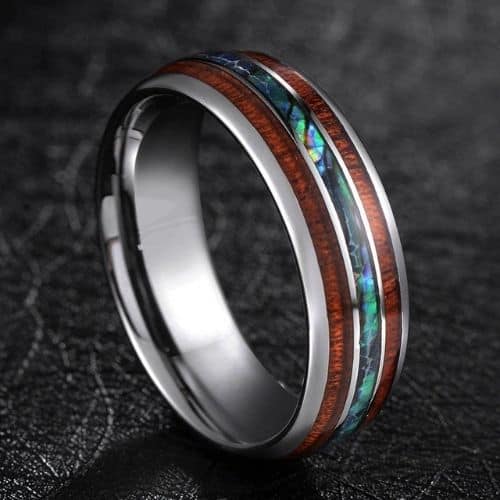Bague en tungstène argenté avec coquille d'ormeau et incrustations en bois naturel, design de style moderne