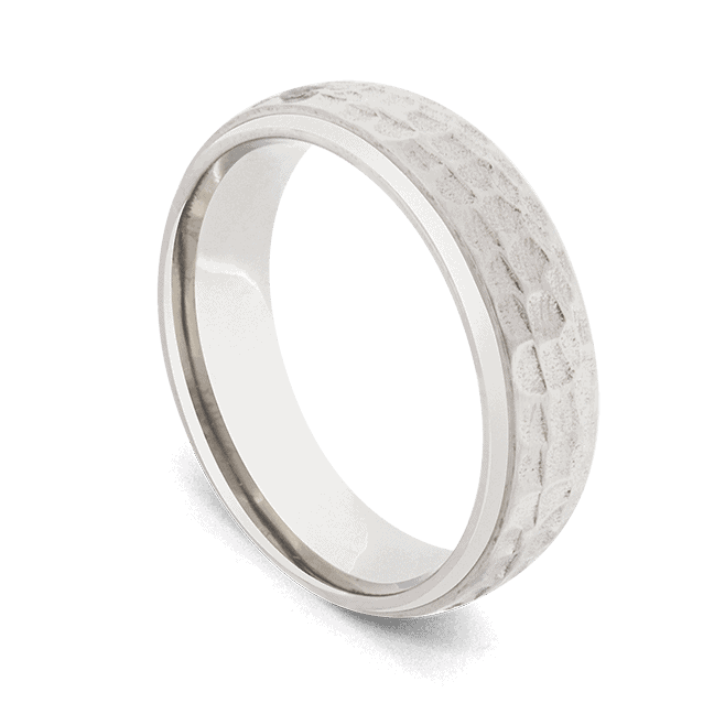 Bague en Titane pour Homme - Argent avec Finition Martelée Multifacettes