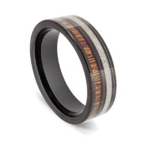 Bague en tungstène noir avec incrustation de bois de cerf et bois naturel