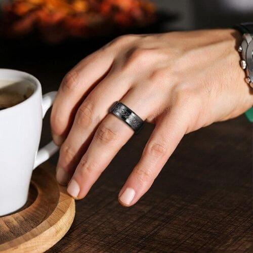 Bague météorite pour homme sur tungstène noir 6mm 8mm design de style moderne