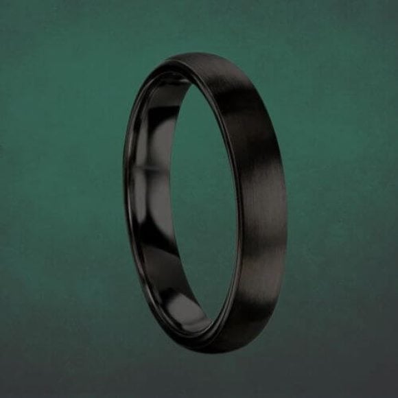 Bague noire pour homme en titane