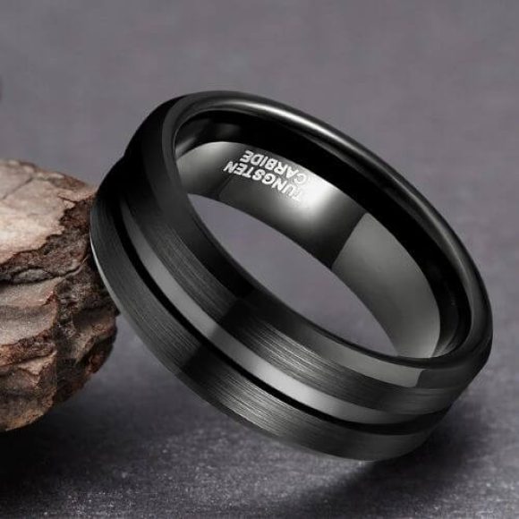 Bague élégante pour homme noir en carbure de tungstène