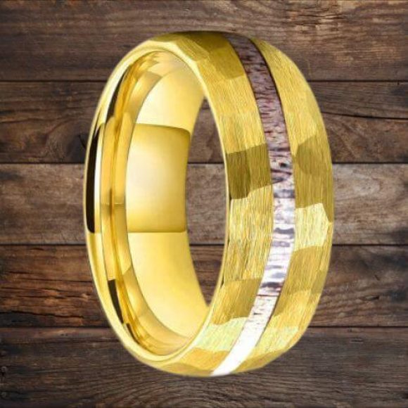 Bague pour homme en tungstène avec bague en tungstène doré martelé avec incrustation de bois de cerf