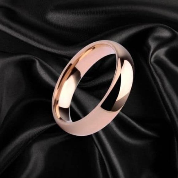Bague en tungstène en or rose, en forme de dôme