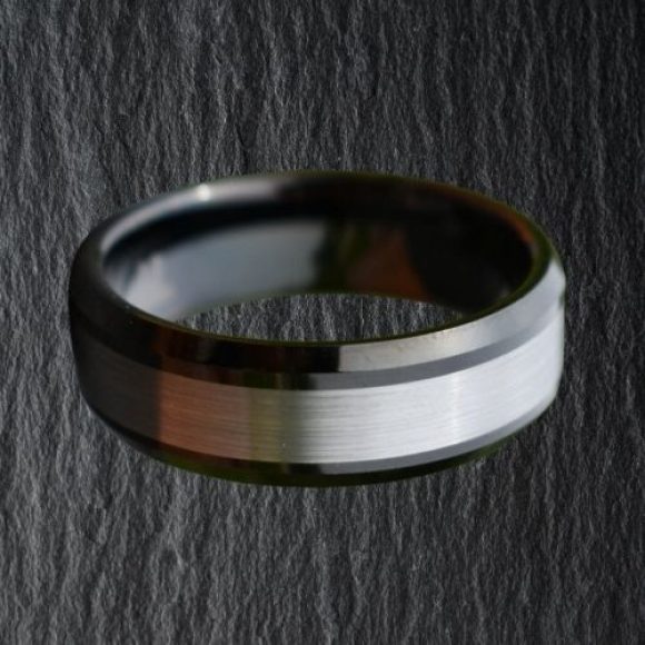 Bague en tungstène noir et argent pour homme